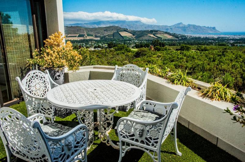 7 Bedroom Property for Sale in Erinvale Golf Estate Western Cape